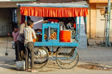 20230110093754_street-vendors