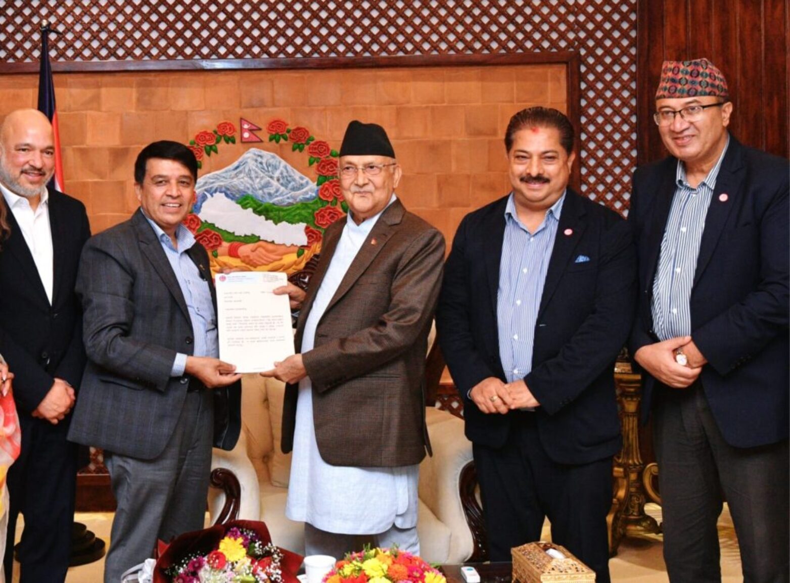 FNCCI meets Prime Minister KP Sharma Oli (1)