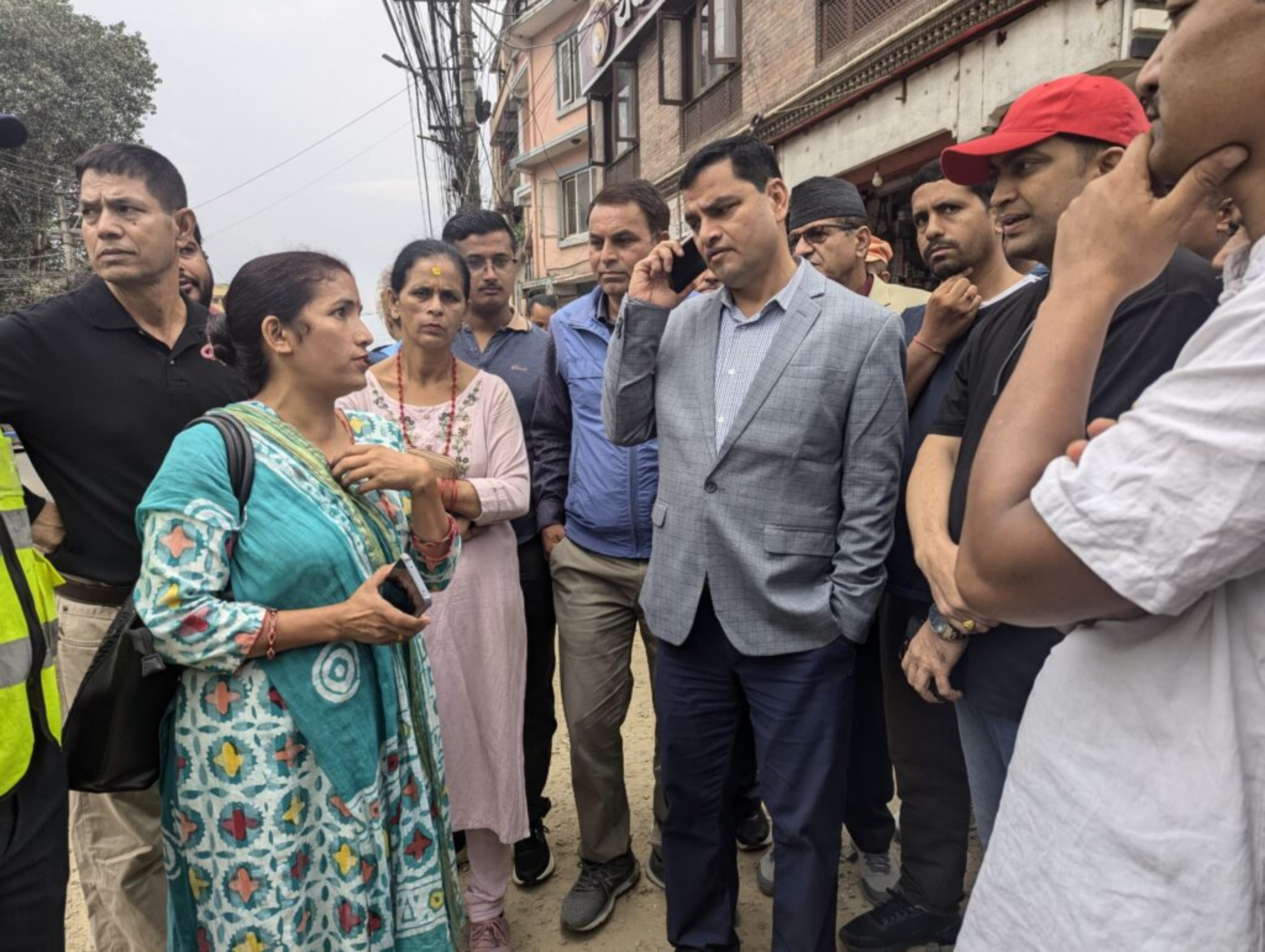 Health Minister inspection Bansbari road pic 00