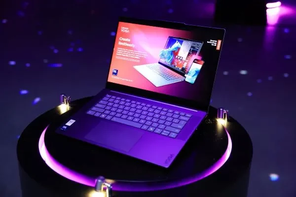 Lenovo-Yoga-Slim-7i-Aura-Edition